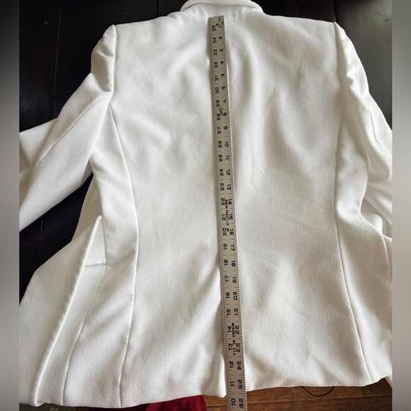 Preston & York EUC White Wrap Tie 
Front blazer. Fresh from dry cleaners 
Size 8 - Picture 10 of 11